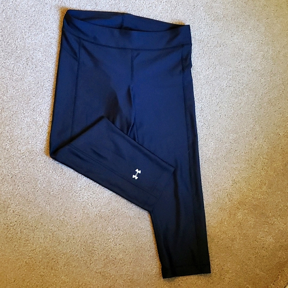 Under Armour black capri leggings, S/XS